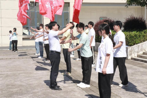 耀世娱乐-江西财经大学现代经济管理学院赴宜春高安市乡村振兴促进团正式启程！