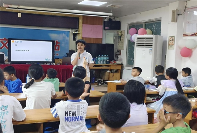 耀世娱乐-文化力量点亮大夫田村，“七彩童年”特色课堂助儿童成长