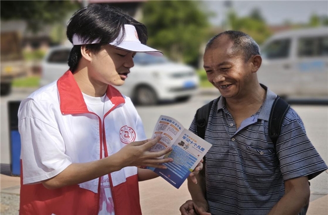 耀世娱乐-“乡”约铜梁，遇“践”青春 ——“灯塔”志愿服务队