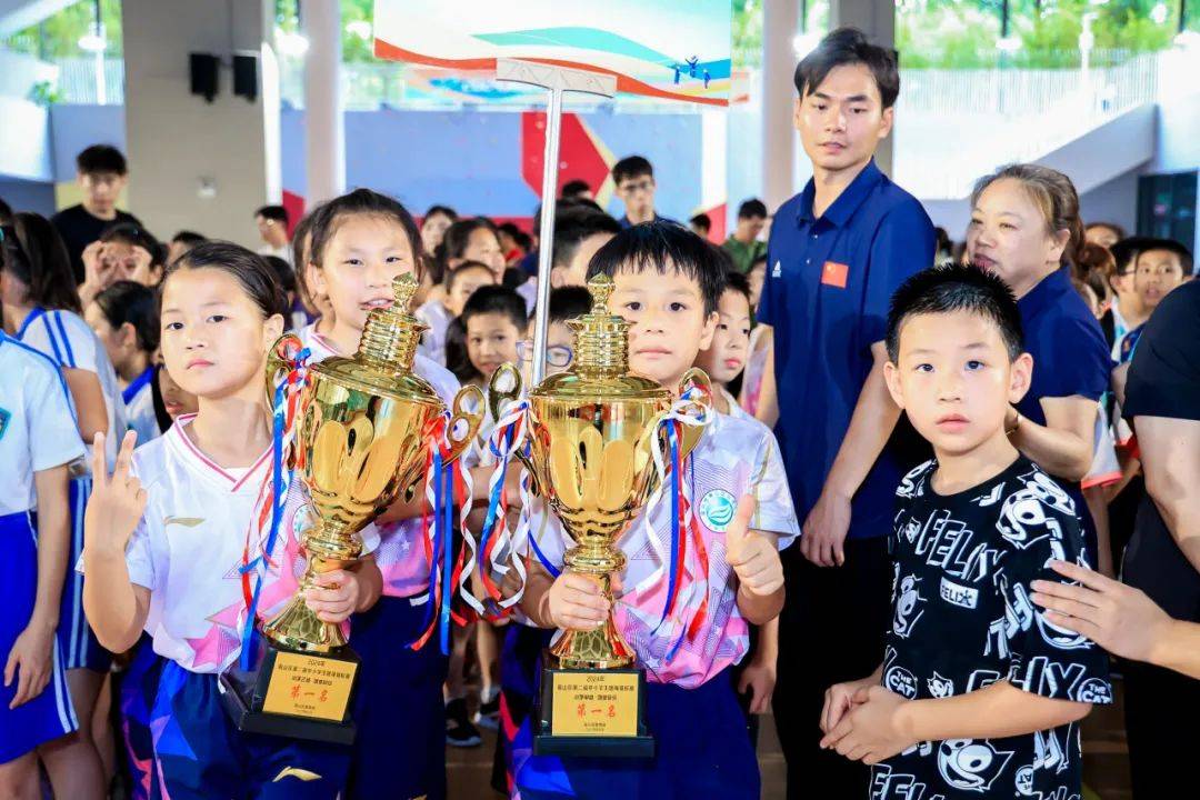 耀世娱乐-2024年南山区第二届中小学生跳绳锦标赛精彩回顾