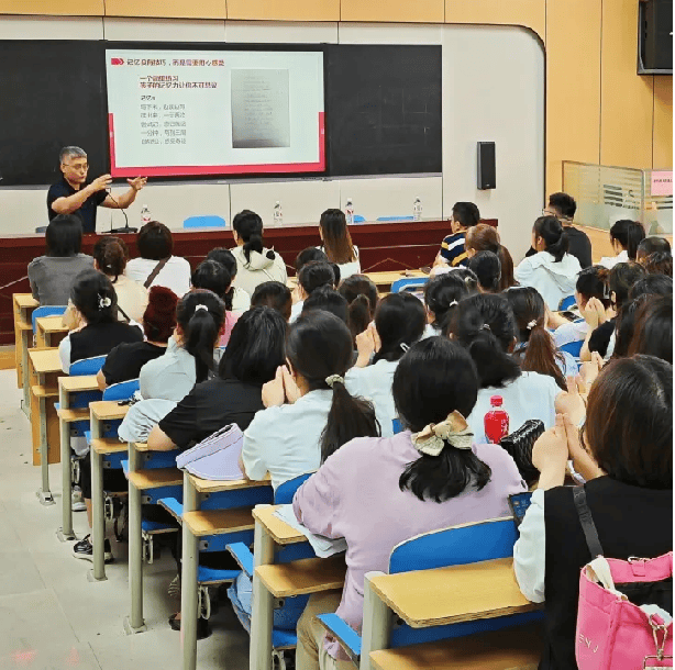 耀世娱乐-光明日报出版社签约作家窦羿老师，受邀出席枣庄市薛城区第八届书香文化节