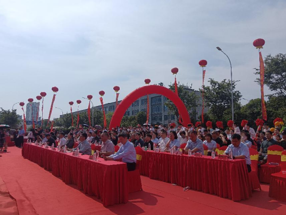 耀世娱乐-安徽省亳州市亳芜高级中学举办盛大启动仪式