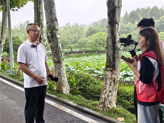 耀世娱乐-“青心赶考”扬红韵，西柏坡光照新程